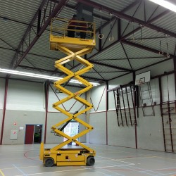 verlichting-instellen-in-sportzaal verlichting-instellen-in-sportzaal