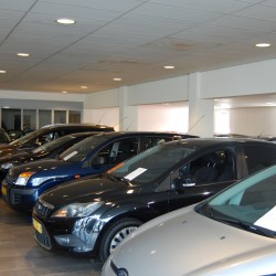 verlichting-voor-autos-showroom verlichting-voor-autos-showroom