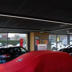 verlichting-voor-geheime-auto-showroom verlichting-voor-geheime-auto-showroom